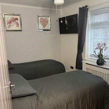 Clarke'S Airbnb Villa Worthing Eksteriør billede